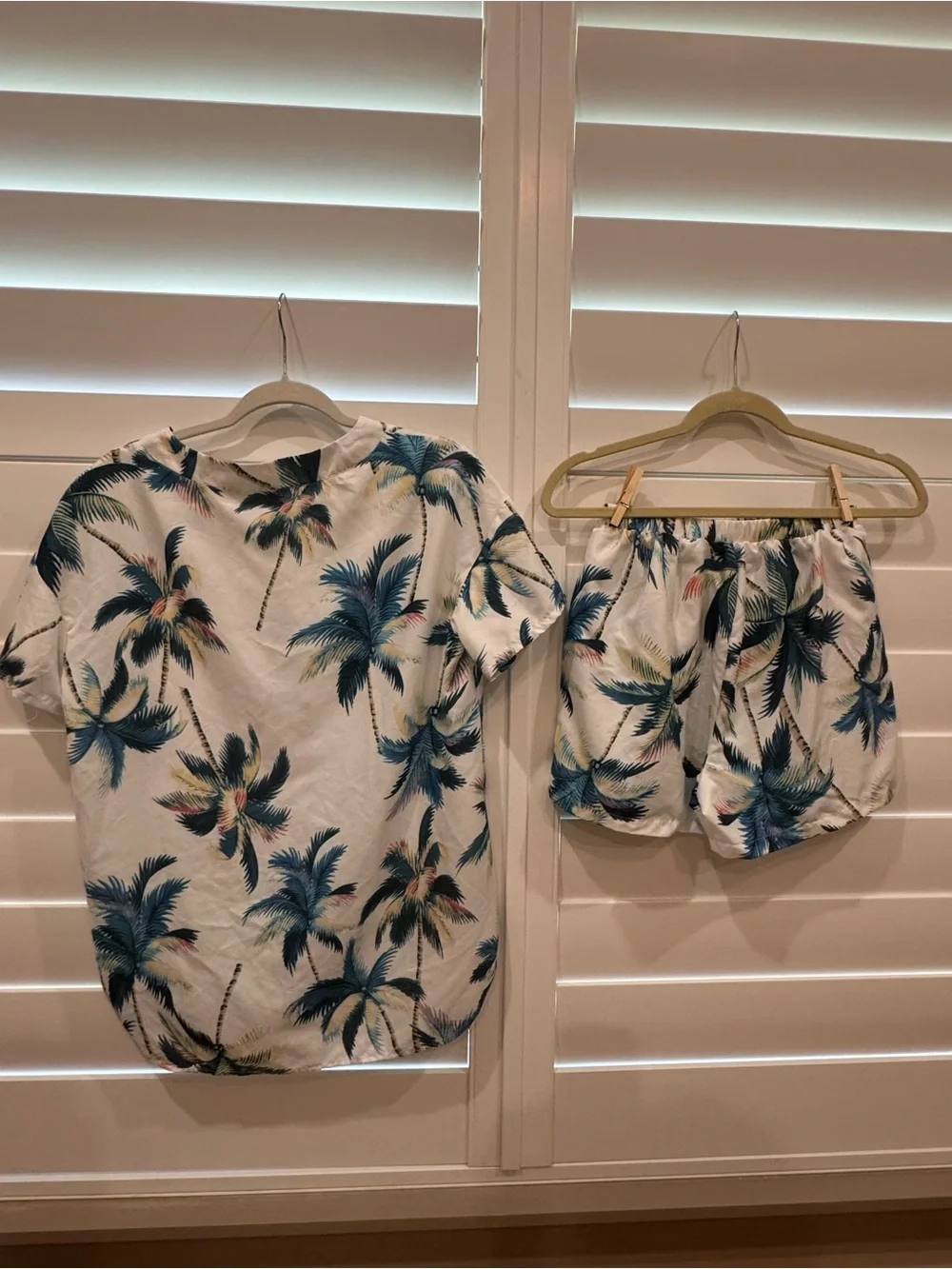 Women's Palm-Print Short Pajama Set - White & Blue